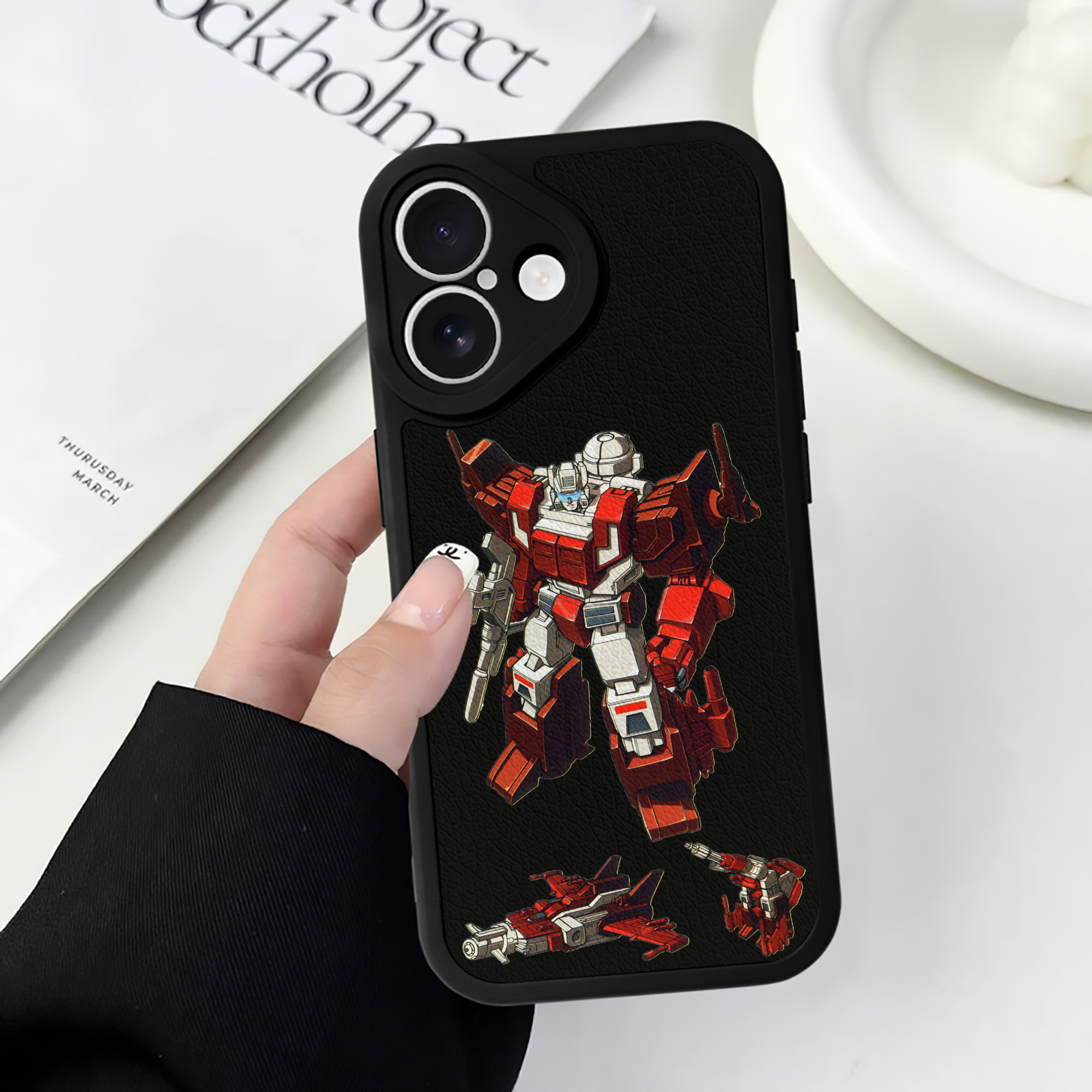（画像用）  【iPhone 16シリーズ対応】シリコンスマホケース（レザー調） 材質：シリコン